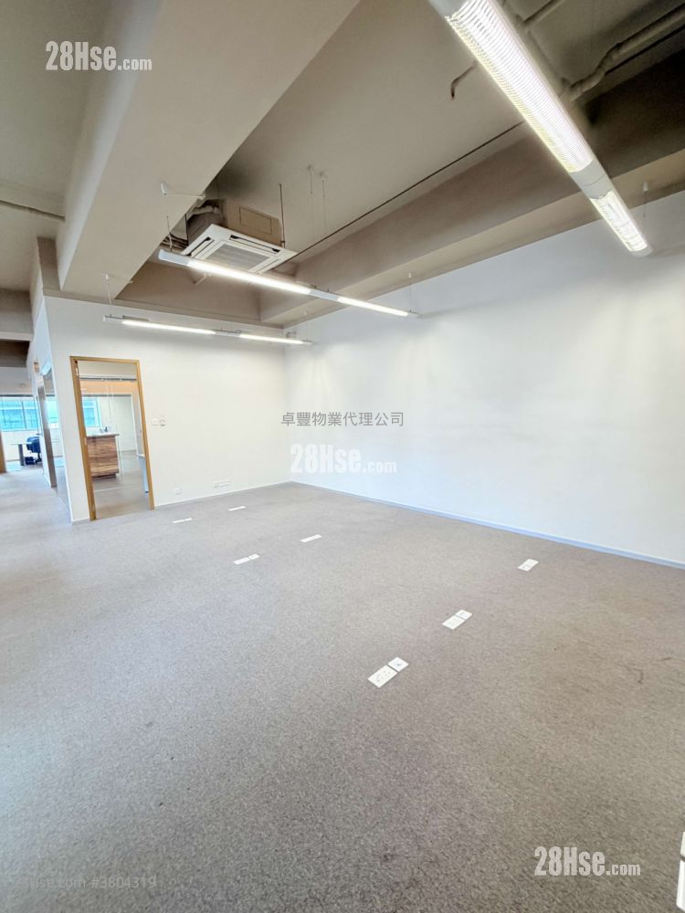 时颖中心 租盘 5+ 房 2,380 平方尺