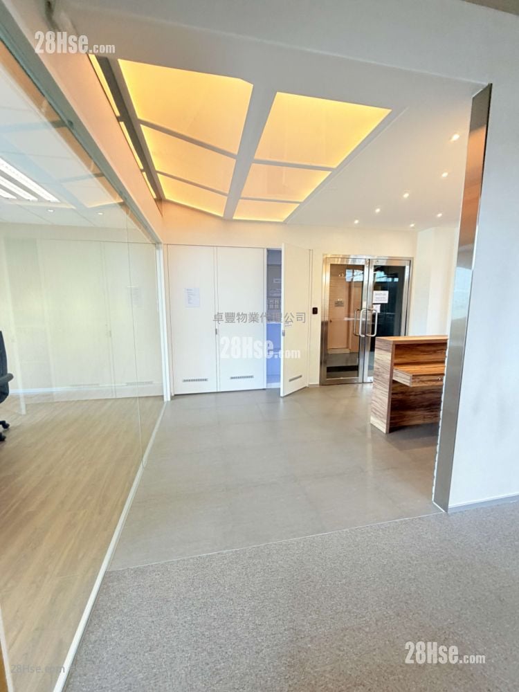 时颖中心 租盘 5+ 房 2,380 平方尺