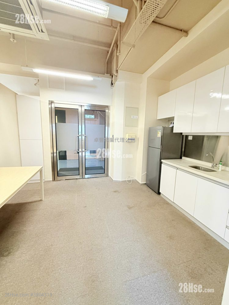 时颖中心 租盘 5+ 房 2,380 平方尺