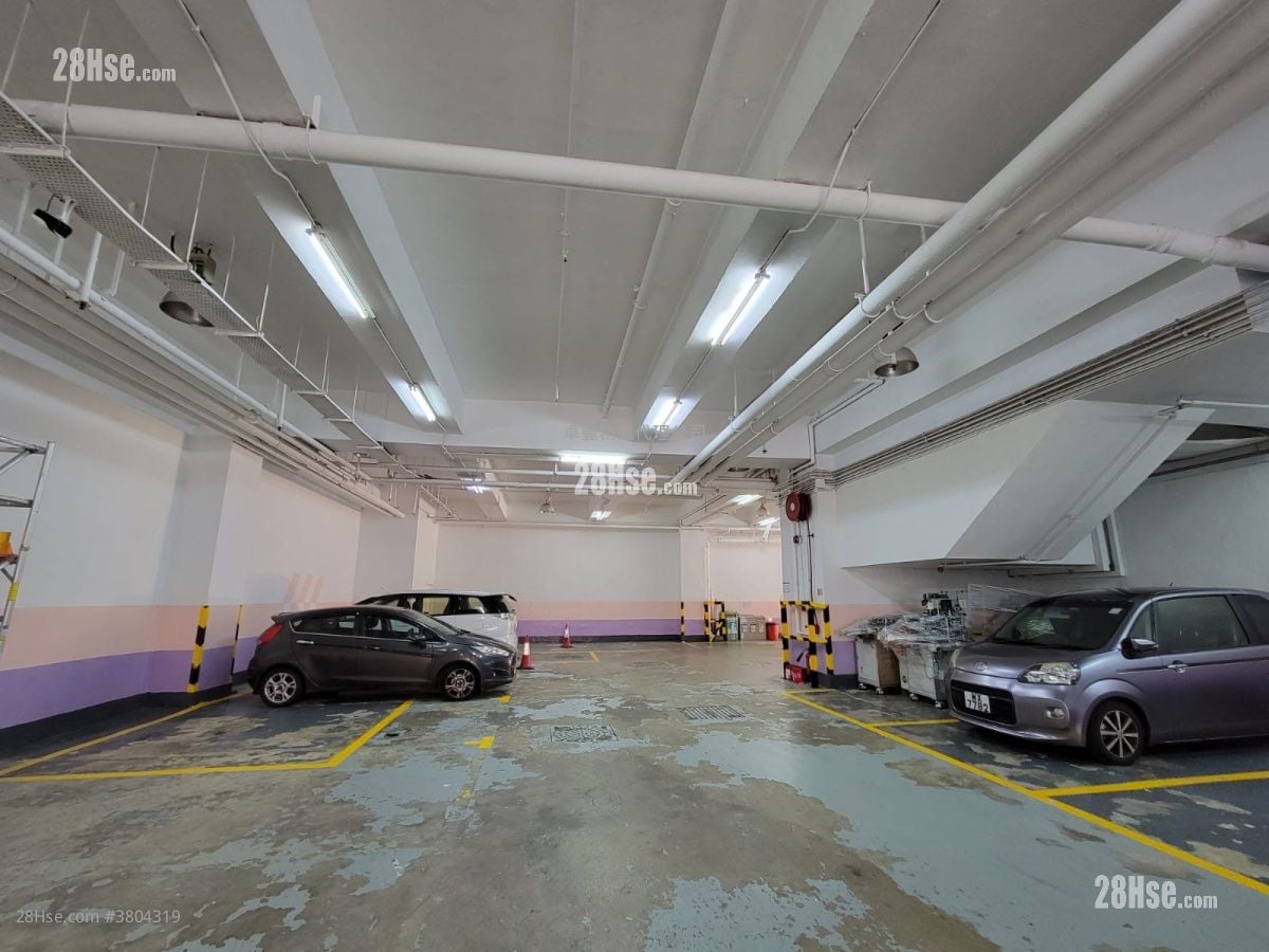 时颖中心 租盘 5+ 房 2,380 平方尺