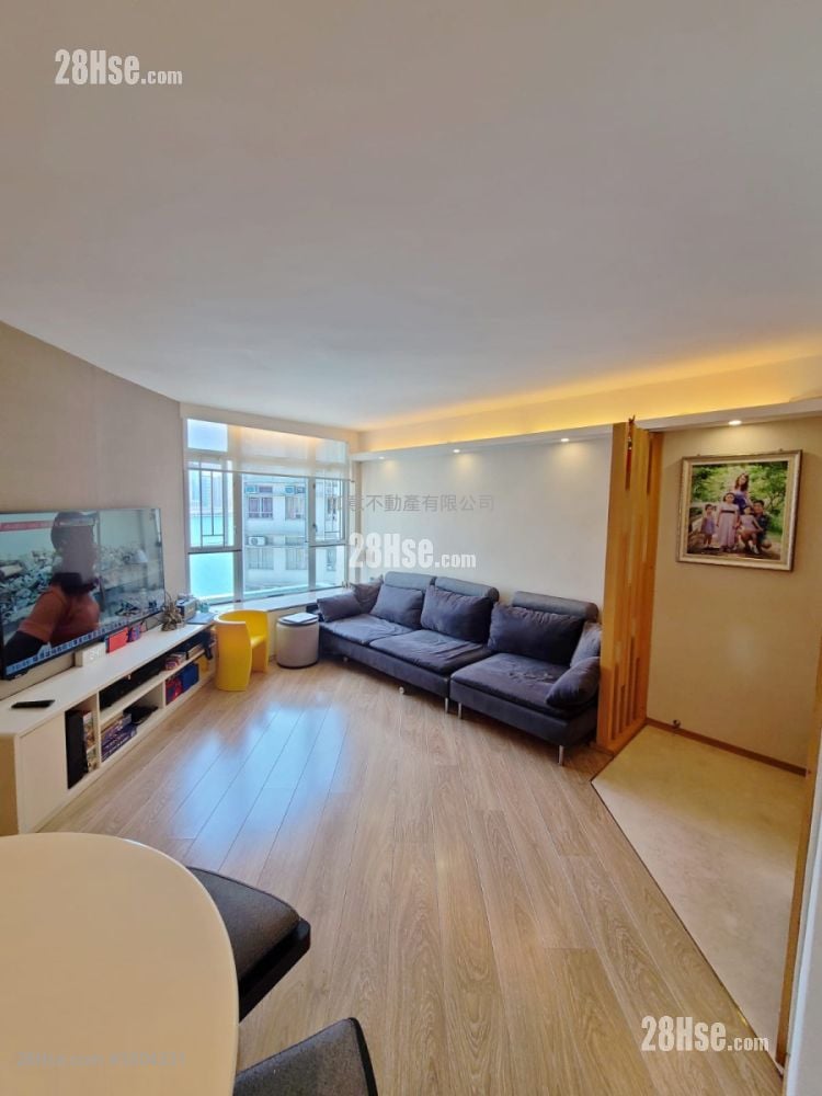 Whampoa Garden Sell 4 Bedrooms , 2 Bathrooms 771 ft²