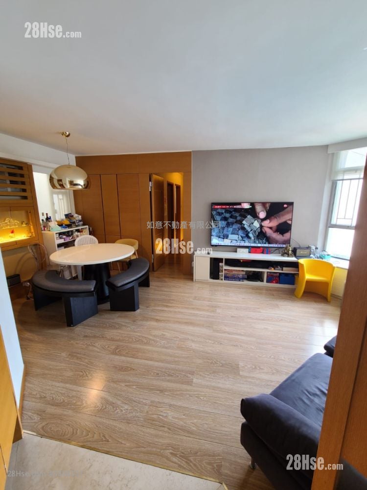 Whampoa Garden Sell 4 Bedrooms , 2 Bathrooms 771 ft²