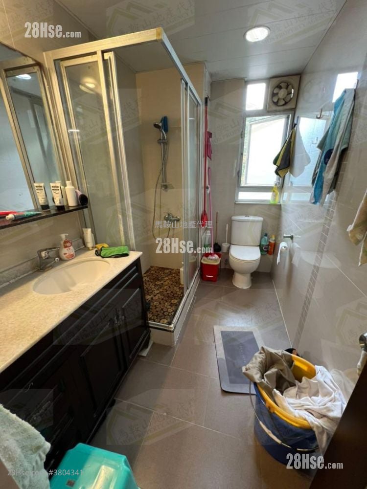 Kam Ying Court Sell 3 Bedrooms , 1 Bathroom 645 ft²