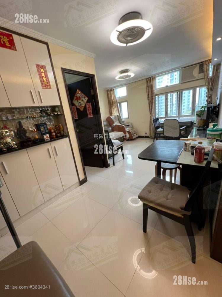 Kam Ying Court Sell 3 Bedrooms , 1 Bathroom 645 ft²