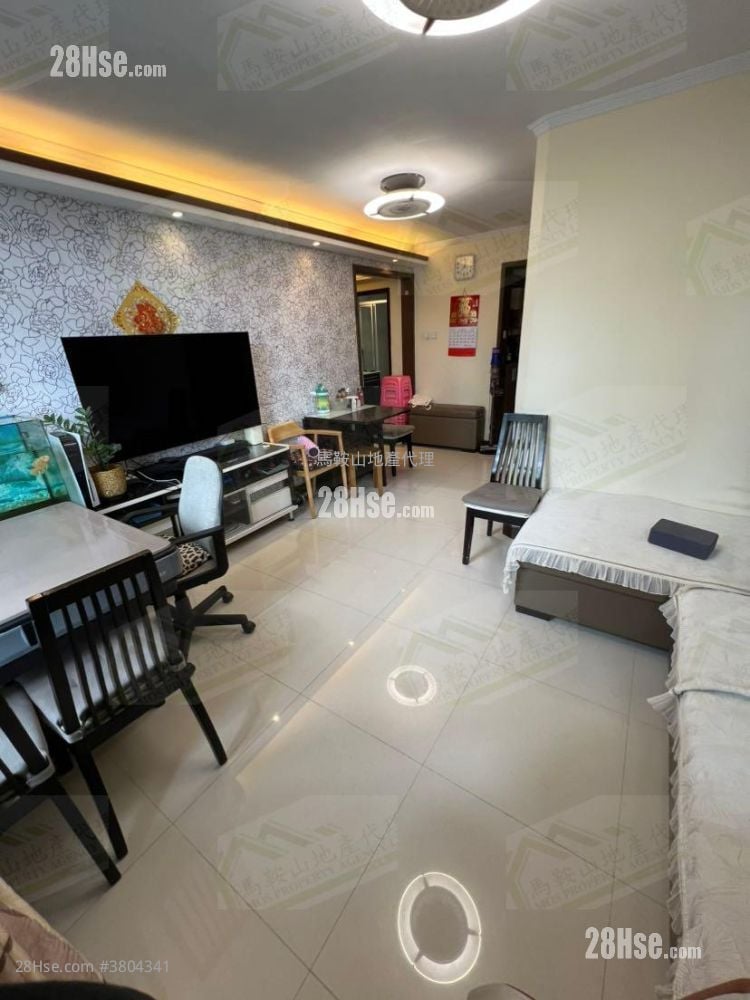 Kam Ying Court Sell 3 Bedrooms , 1 Bathroom 645 ft²