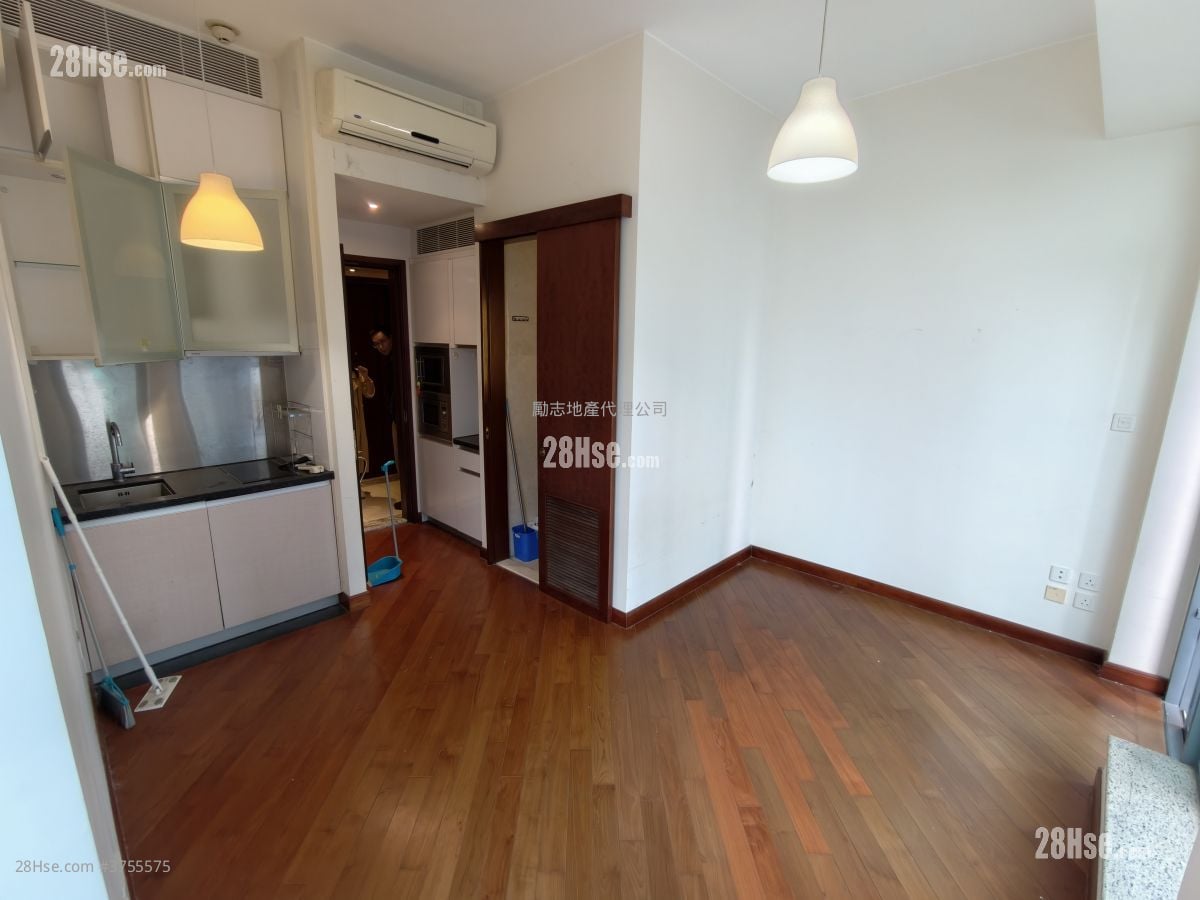 Park Summit Rental Studio , 1 Bathroom 274 ft²