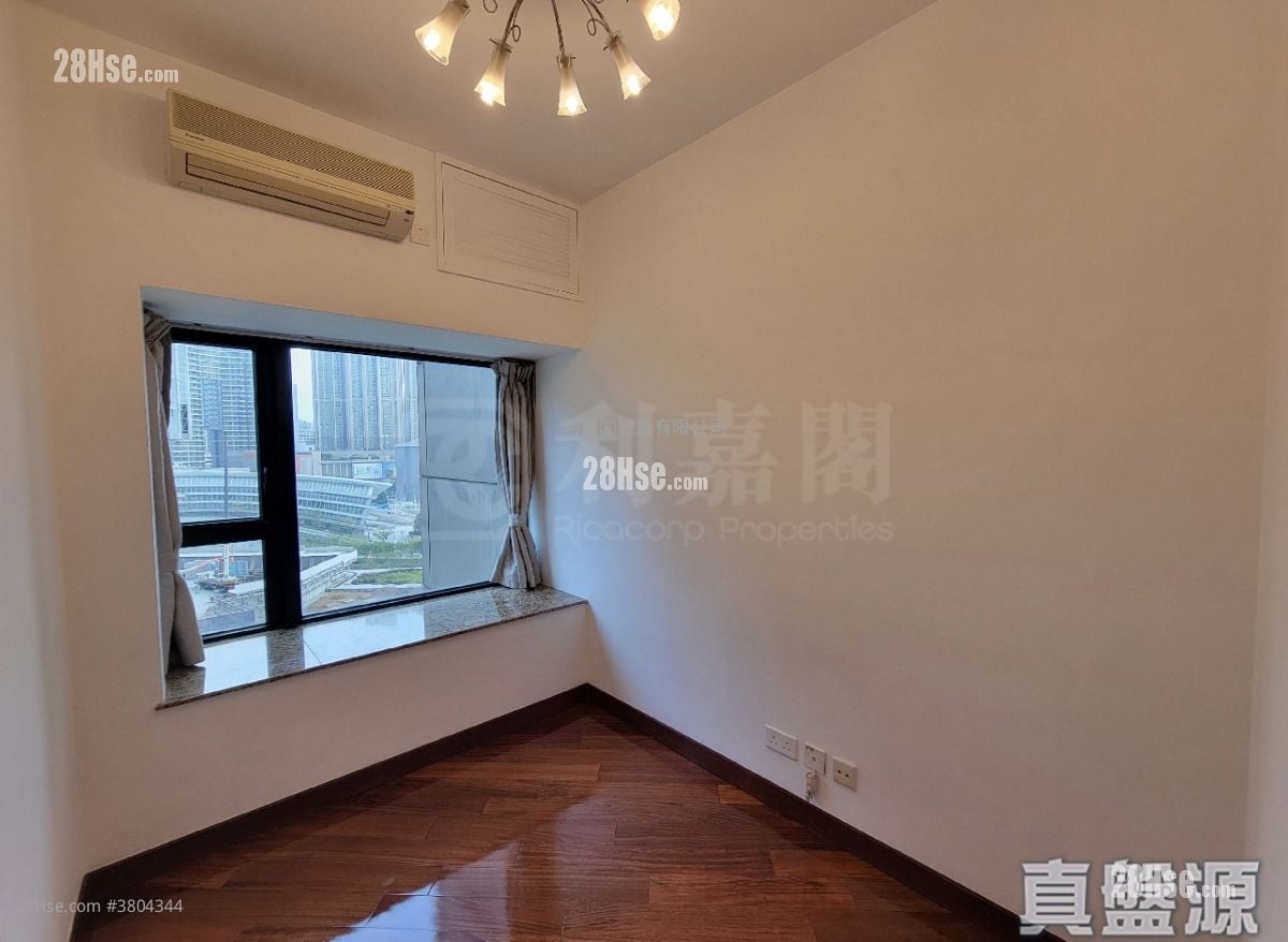 凯旋门 售盘 3 房 , 3 浴室 976 平方尺