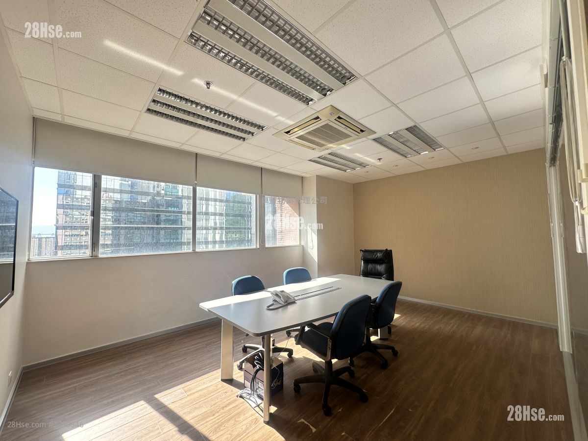 时颖中心 租盘 5+ 房 2,290 平方尺