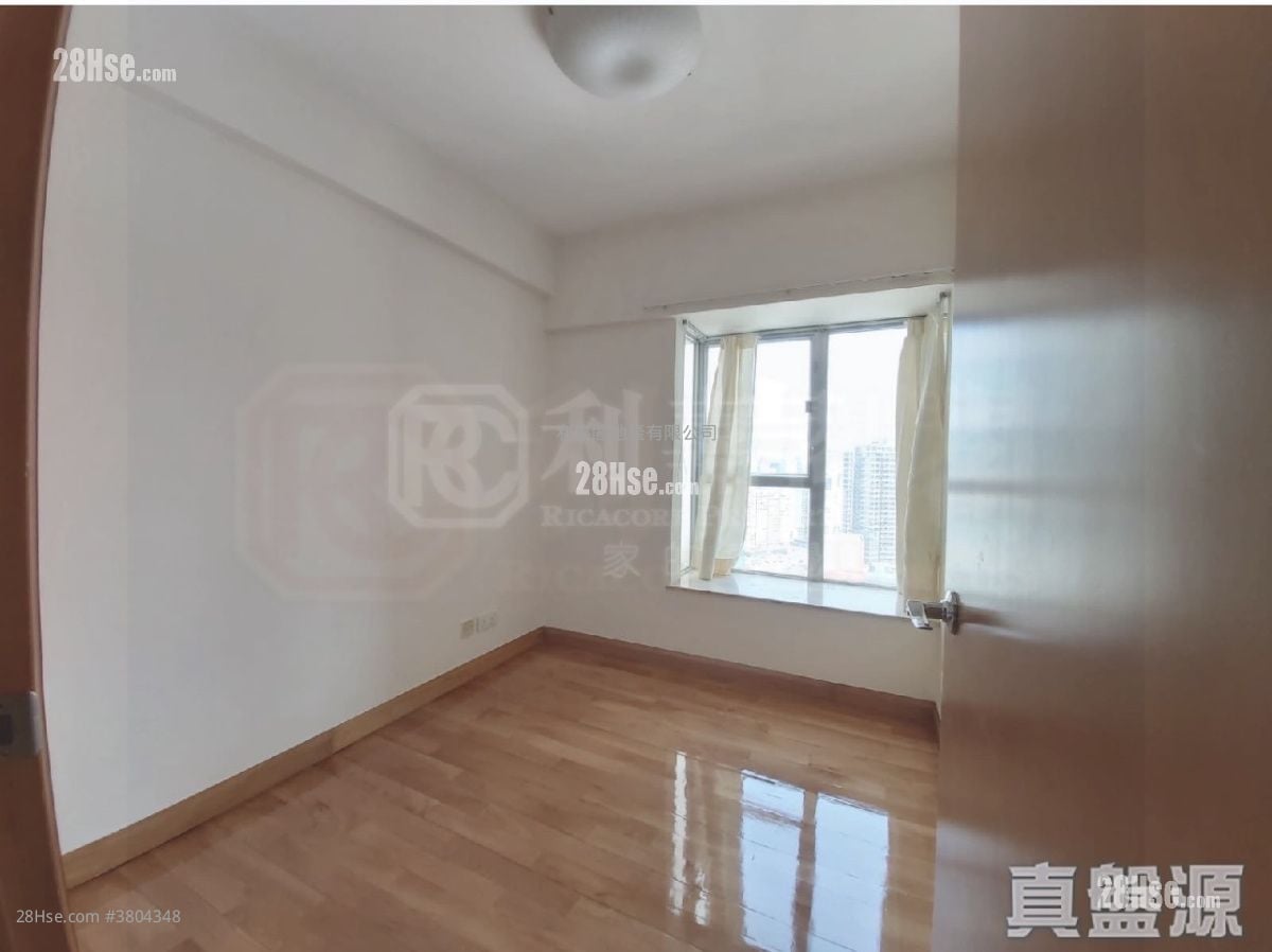 The Waterfront Sell 3 Bedrooms , 3 Bathrooms 934 ft²