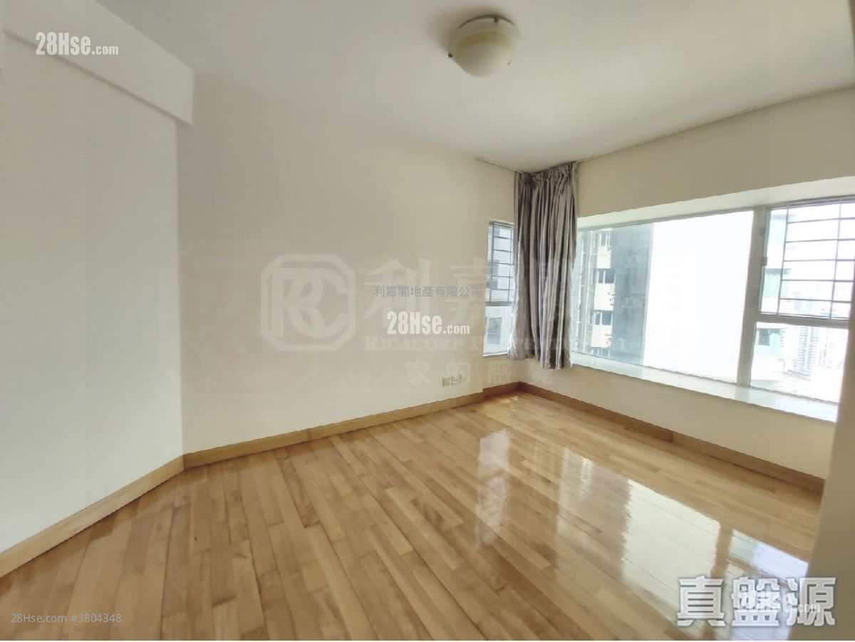 The Waterfront Sell 3 Bedrooms , 3 Bathrooms 934 ft²