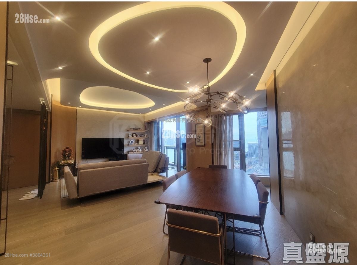 Grand Austin Sell 5+ Bedrooms 2,180 ft²