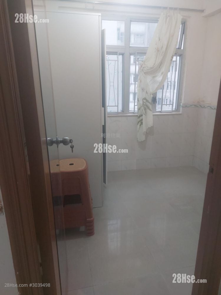 華都樓 租盤 3 房 , 1 浴室 370 平方呎