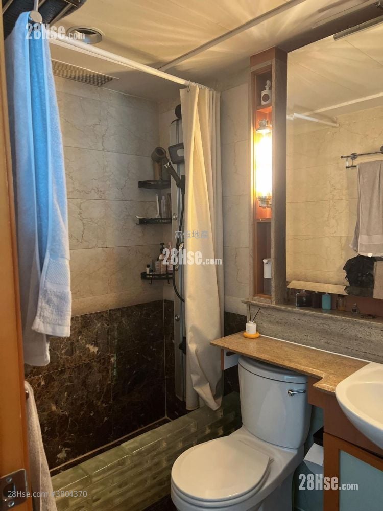 Royal Peninsula Sell 1 Bedroom , 1 Bathroom 492 ft²