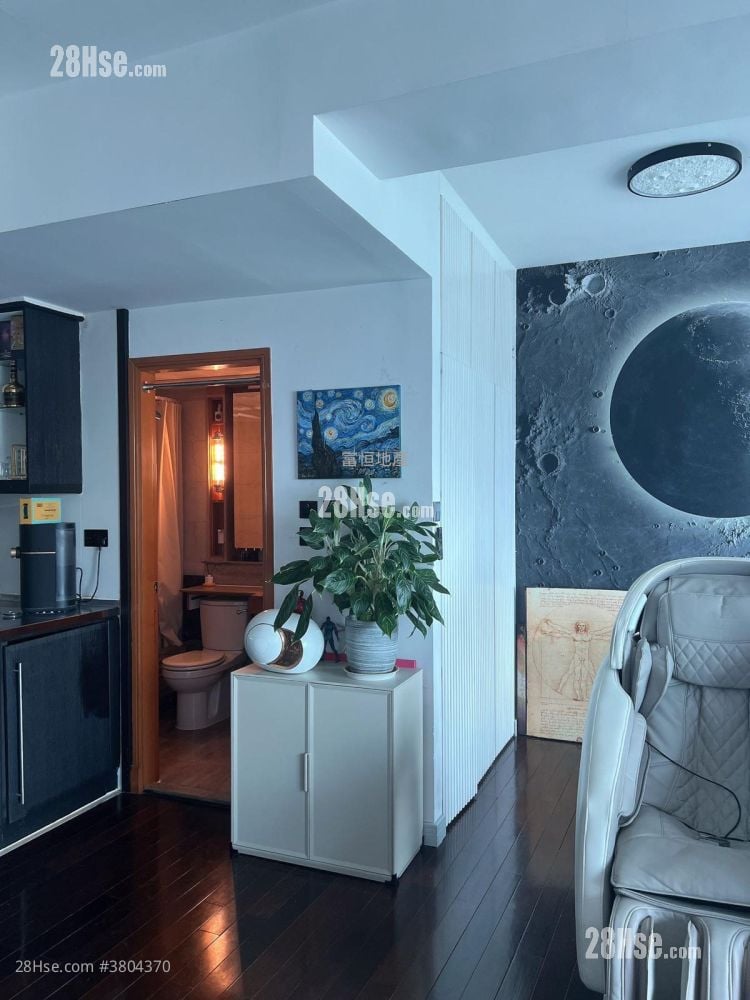 Royal Peninsula Sell 1 Bedroom , 1 Bathroom 492 ft²