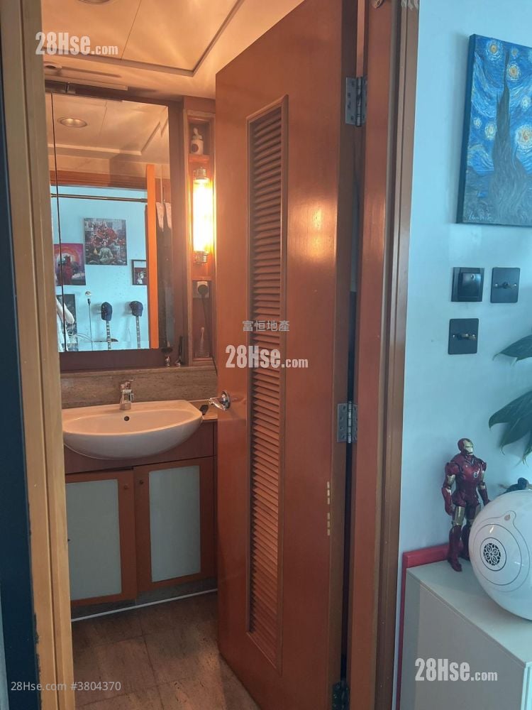 Royal Peninsula Sell 1 Bedroom , 1 Bathroom 492 ft²