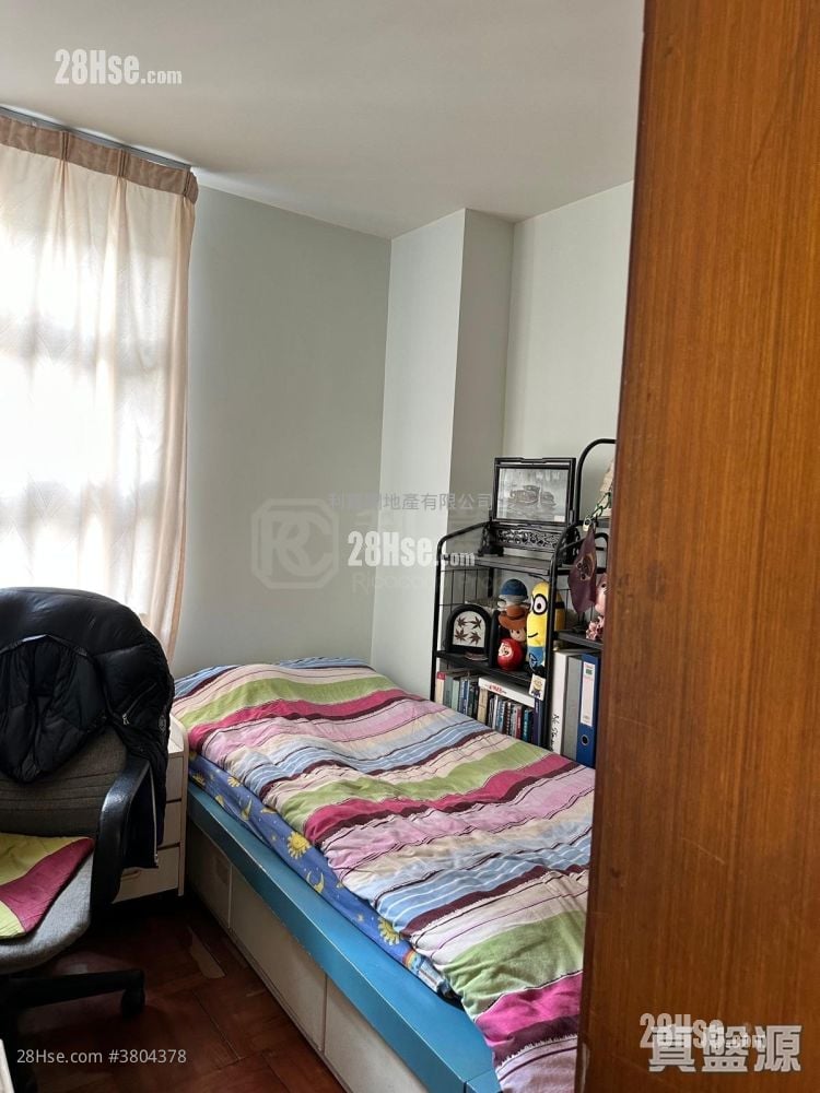Mei Foo Sun Chuen Sell 3 Bedrooms , 1 Bathroom 679 ft²