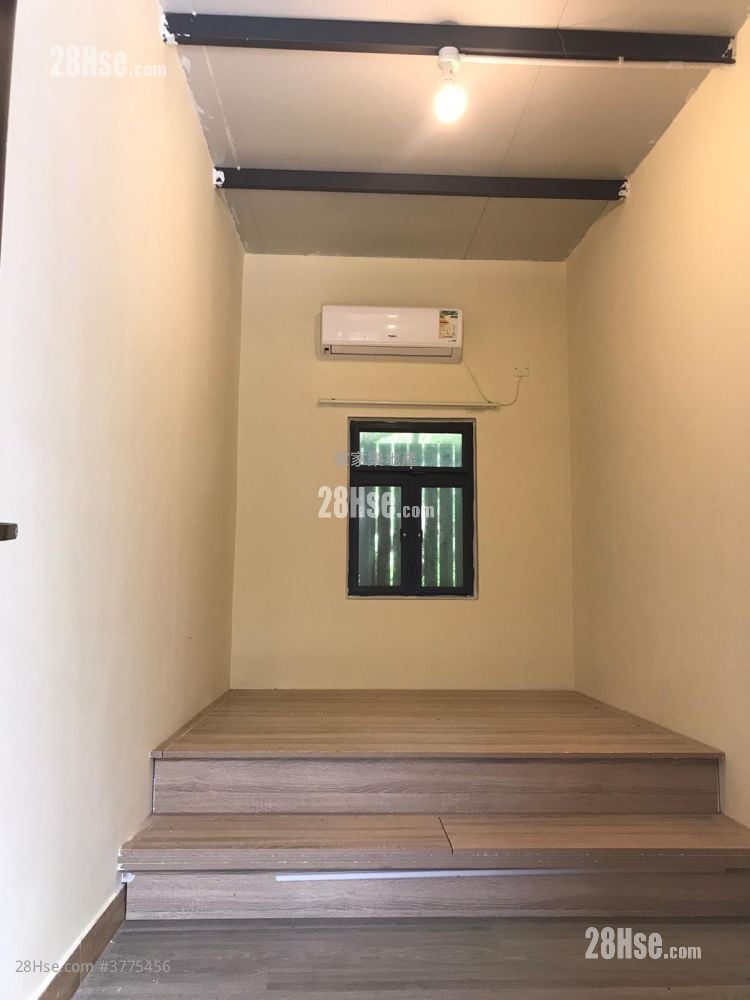 Village Rental 3 Bedrooms , 1 Bathroom 800 ft²