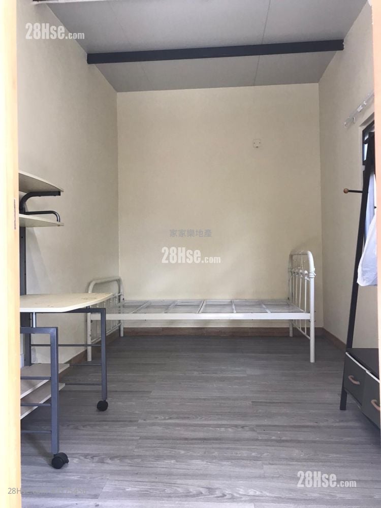 Village Rental 3 Bedrooms , 1 Bathroom 800 ft²