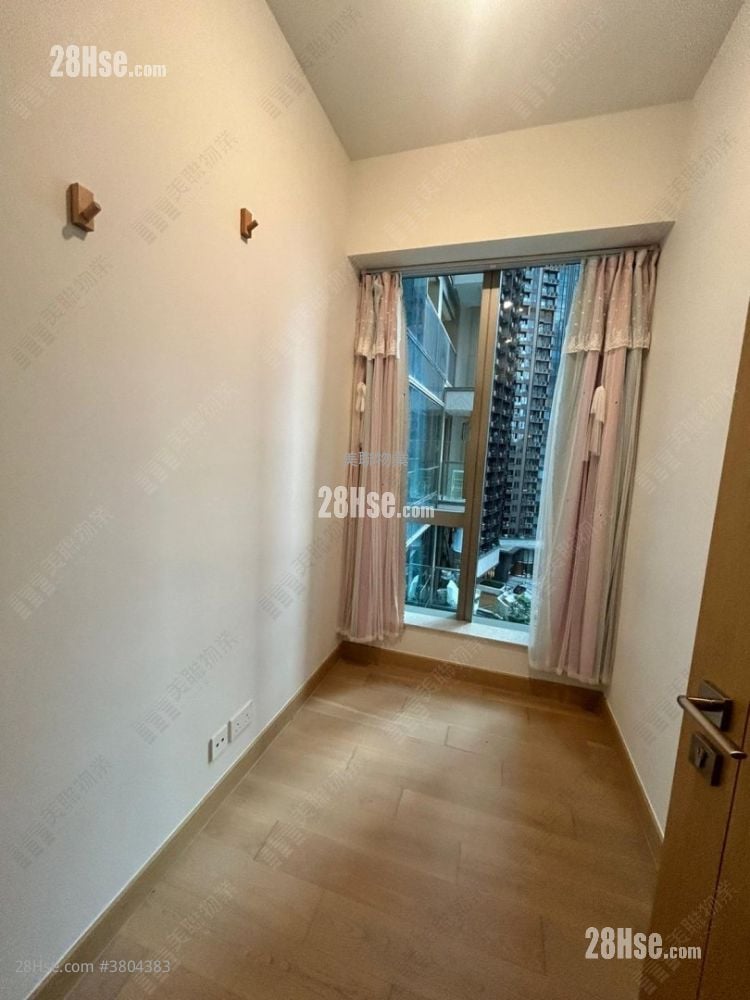 Marini Sell 2 Bedrooms 598 ft²