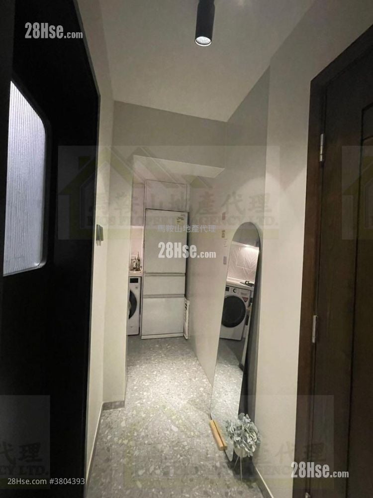 Kam Ying Court Sell 2 Bedrooms , 1 Bathroom 401 ft²