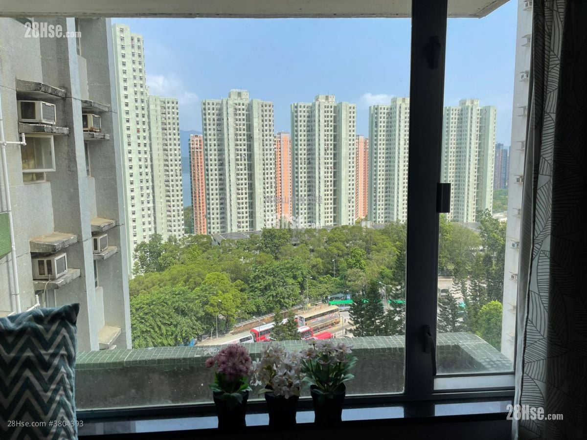 Kam Ying Court Sell 2 Bedrooms , 1 Bathroom 401 ft²