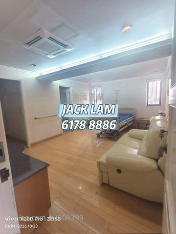 Burlington House Sell 3 Bedrooms , 3 Bathrooms 1,819 ft²