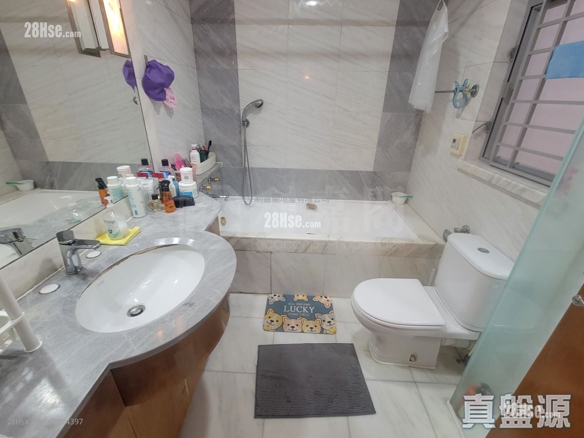 The Waterfront Sell 3 Bedrooms , 2 Bathrooms 939 ft²