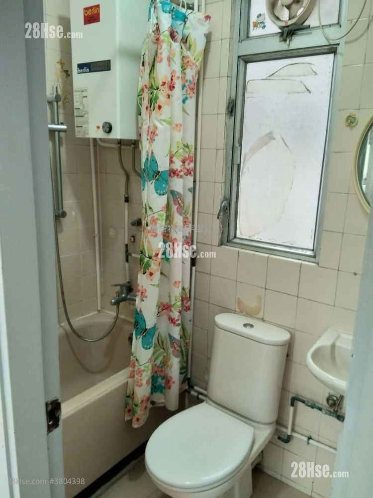 Hing Lung Building Rental 2 Bedrooms , 1 Bathroom 268 ft²