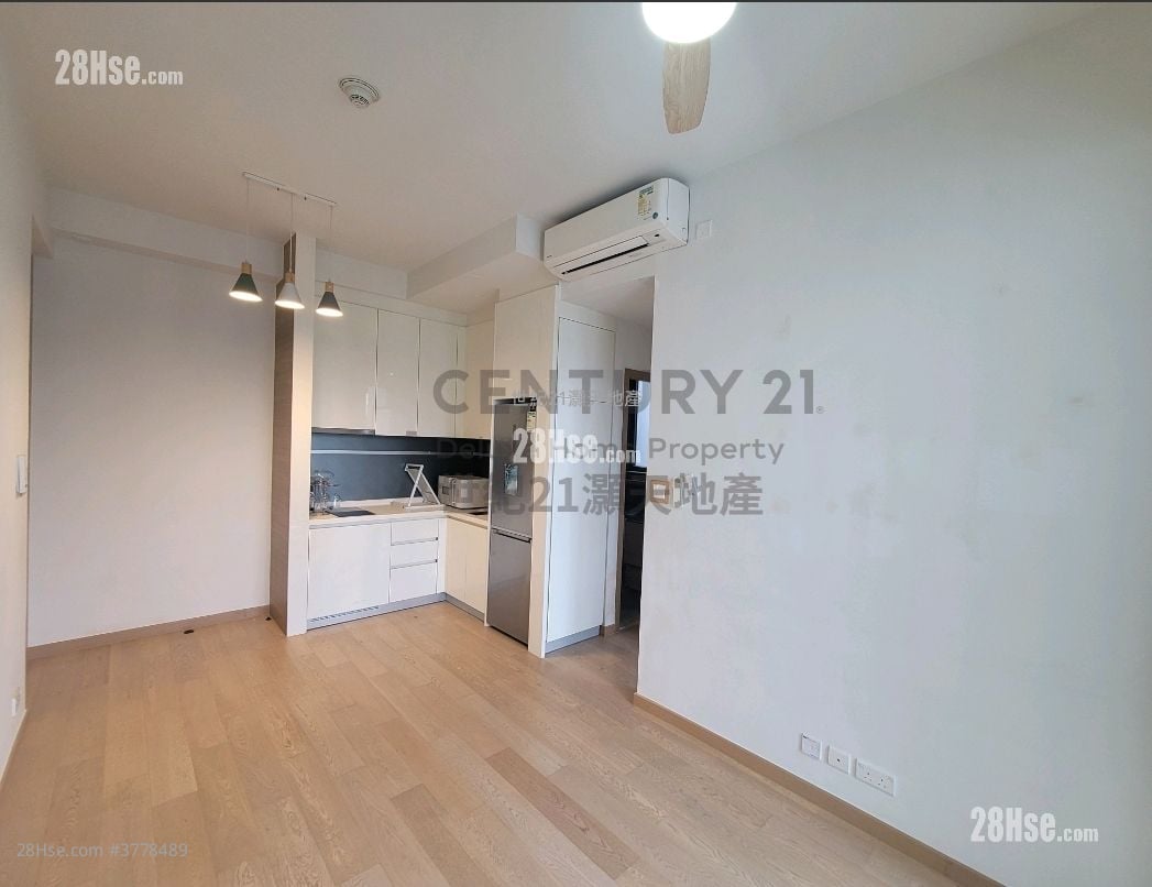 Solaria Rental 2 Bedrooms , 1 Bathroom 453 ft²