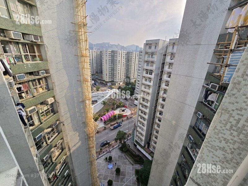Whampoa Garden Sell 2 Bedrooms 389 ft²