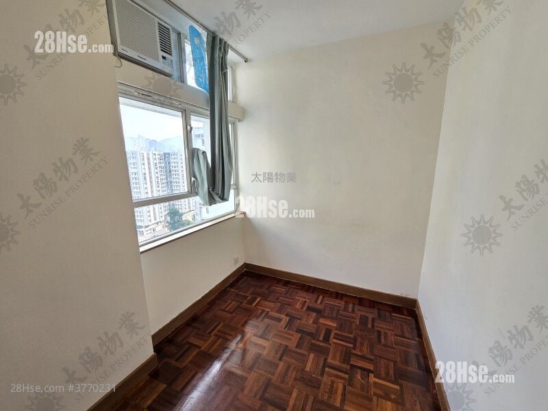 Whampoa Garden Sell 2 Bedrooms 389 ft²