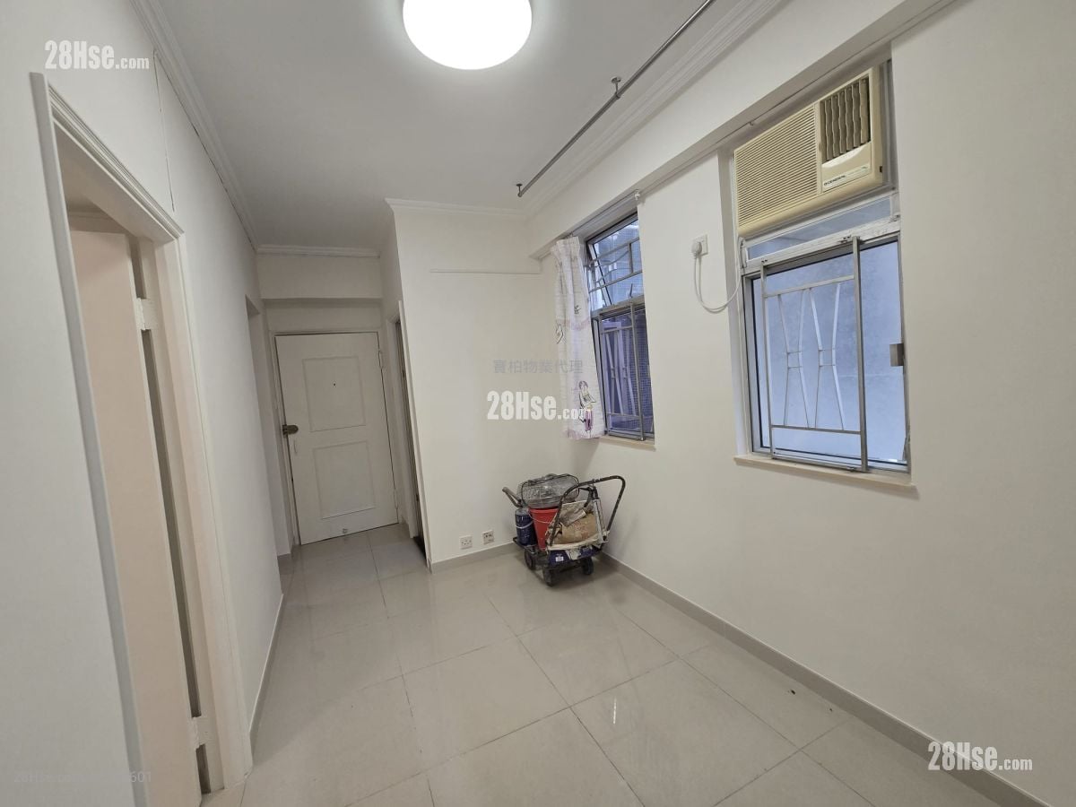 Smithfield Court Rental 2 Bedrooms , 1 Bathroom 330 ft²
