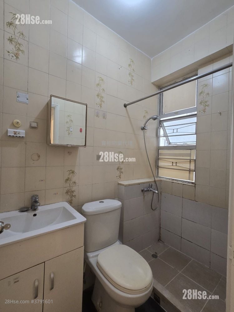 Smithfield Court Rental 2 Bedrooms , 1 Bathroom 330 ft²