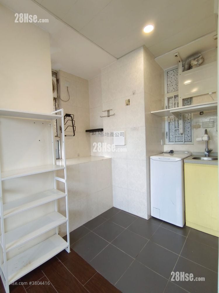 Tak Bo Garden Sell Studio , 1 Bathroom 253 ft²
