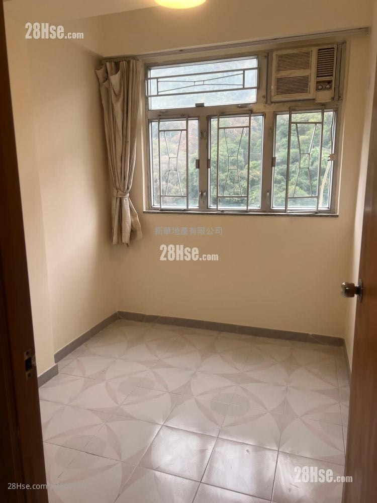 Chung Hing Mansion Rental 2 Bedrooms , 1 Bathroom 374 ft²