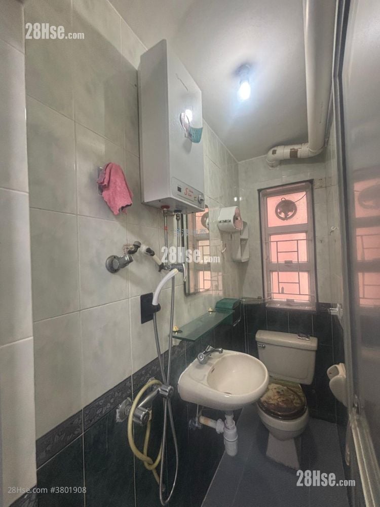 村屋 租盤 2 房 , 1 浴室
