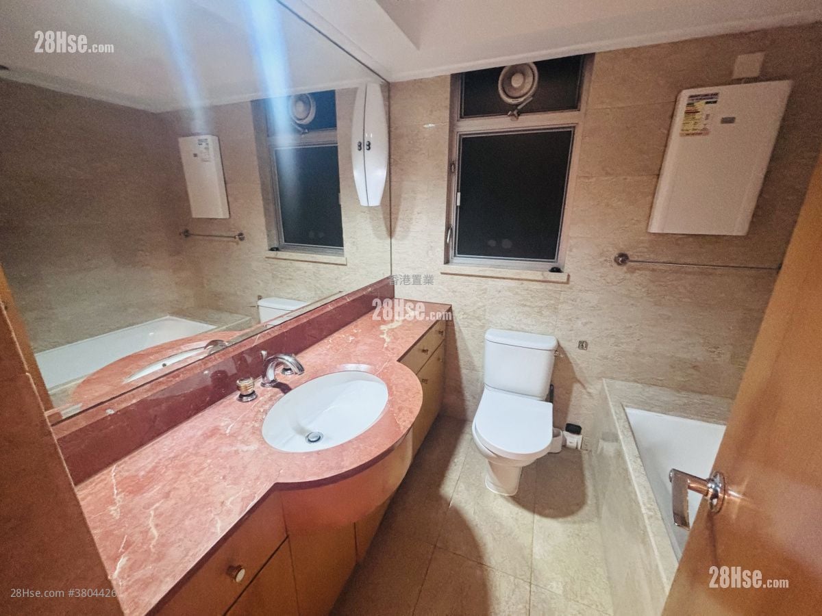 The Waterfront Rental 3 Bedrooms , 2 Bathrooms 934 ft²