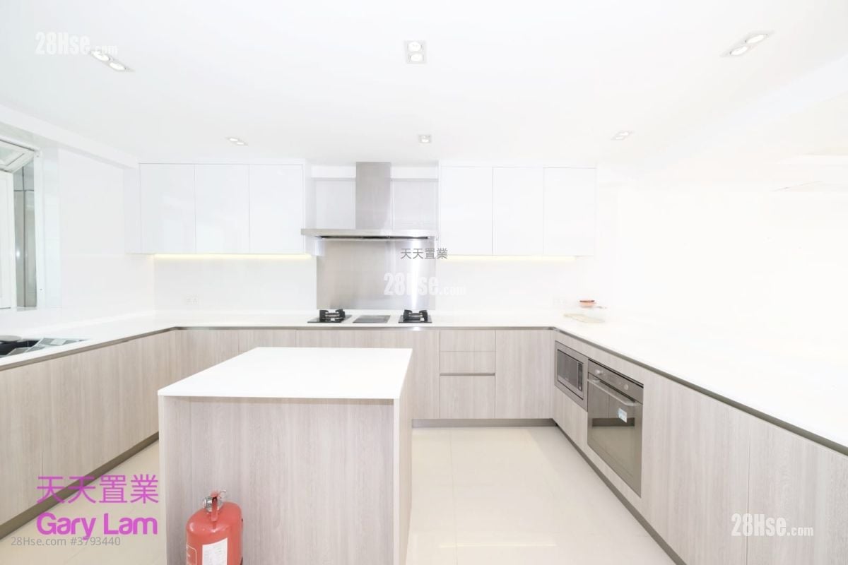 泰湖别墅 租盘 5+ 房 , 5+ 浴室 2,252 平方尺