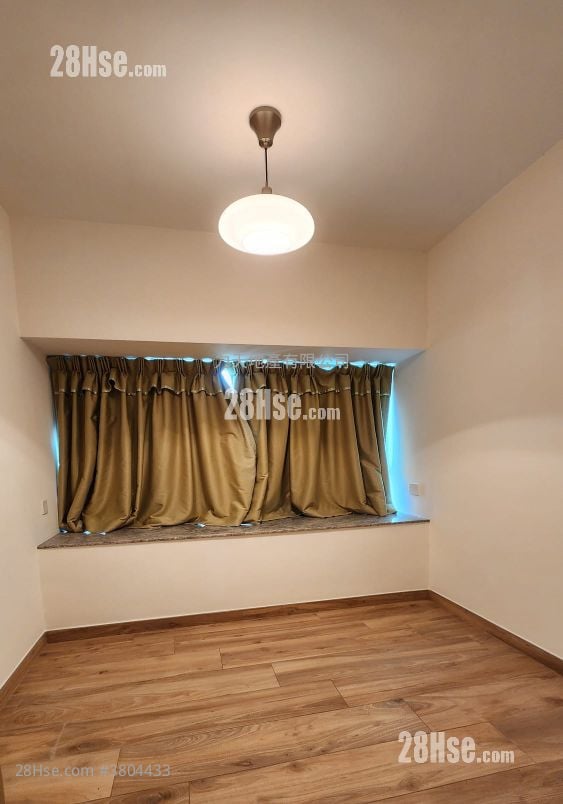 Greenfield Court Sell 3 Bedrooms , 2 Bathrooms 633 ft²