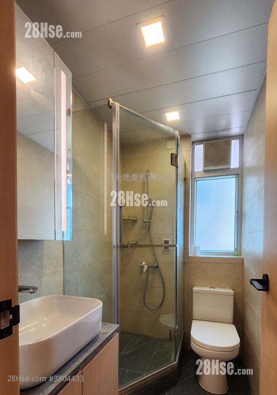 Greenfield Court Sell 3 Bedrooms , 2 Bathrooms 633 ft²