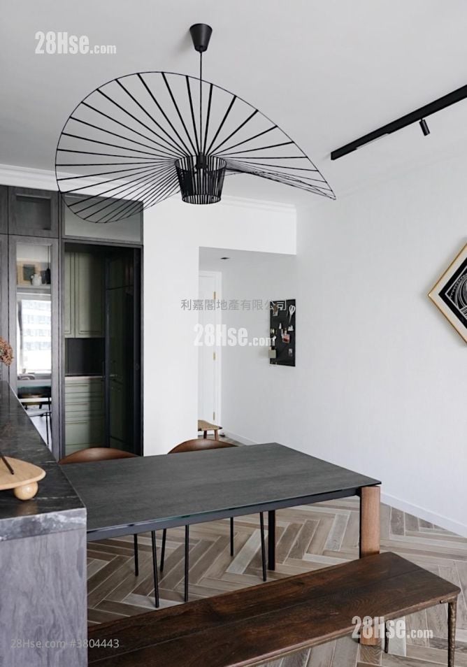 Sorrento Sell 2 Bedrooms 808 ft²