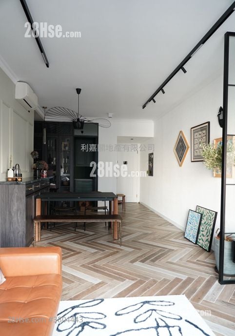 Sorrento Sell 2 Bedrooms 808 ft²