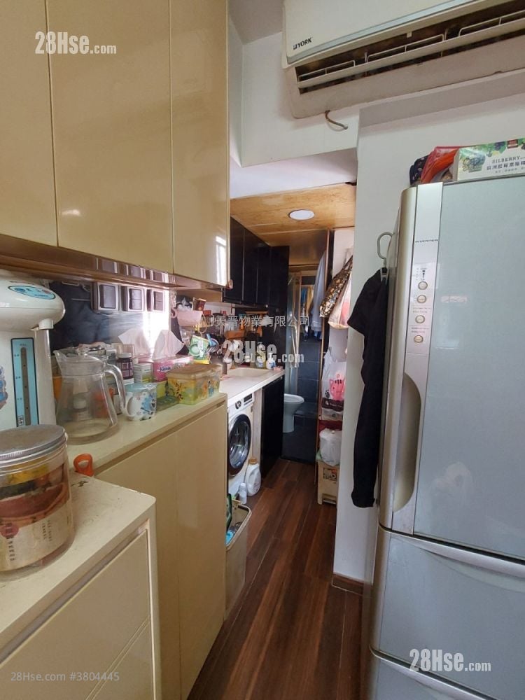 Fortune Building Sell 2 Bedrooms , 1 Bathroom 253 ft²