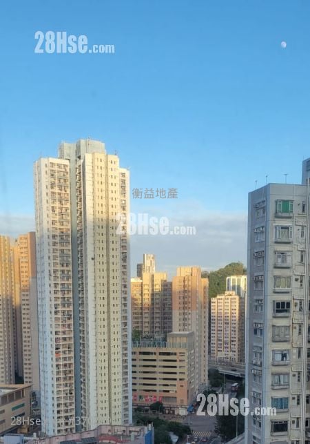 Seaview Garden Sell 2 Bedrooms , 1 Bathroom 309 ft²