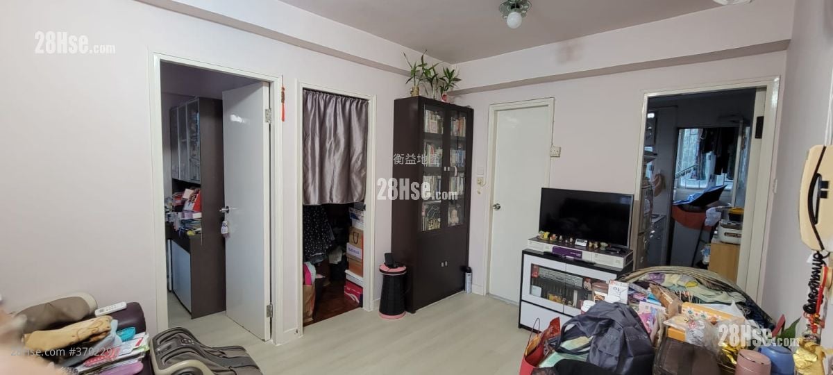 Seaview Garden Sell 2 Bedrooms , 1 Bathroom 309 ft²