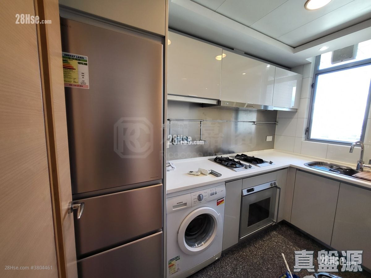 Manhattan Hill Rental 2 Bedrooms , 1 Bathroom 538 ft²