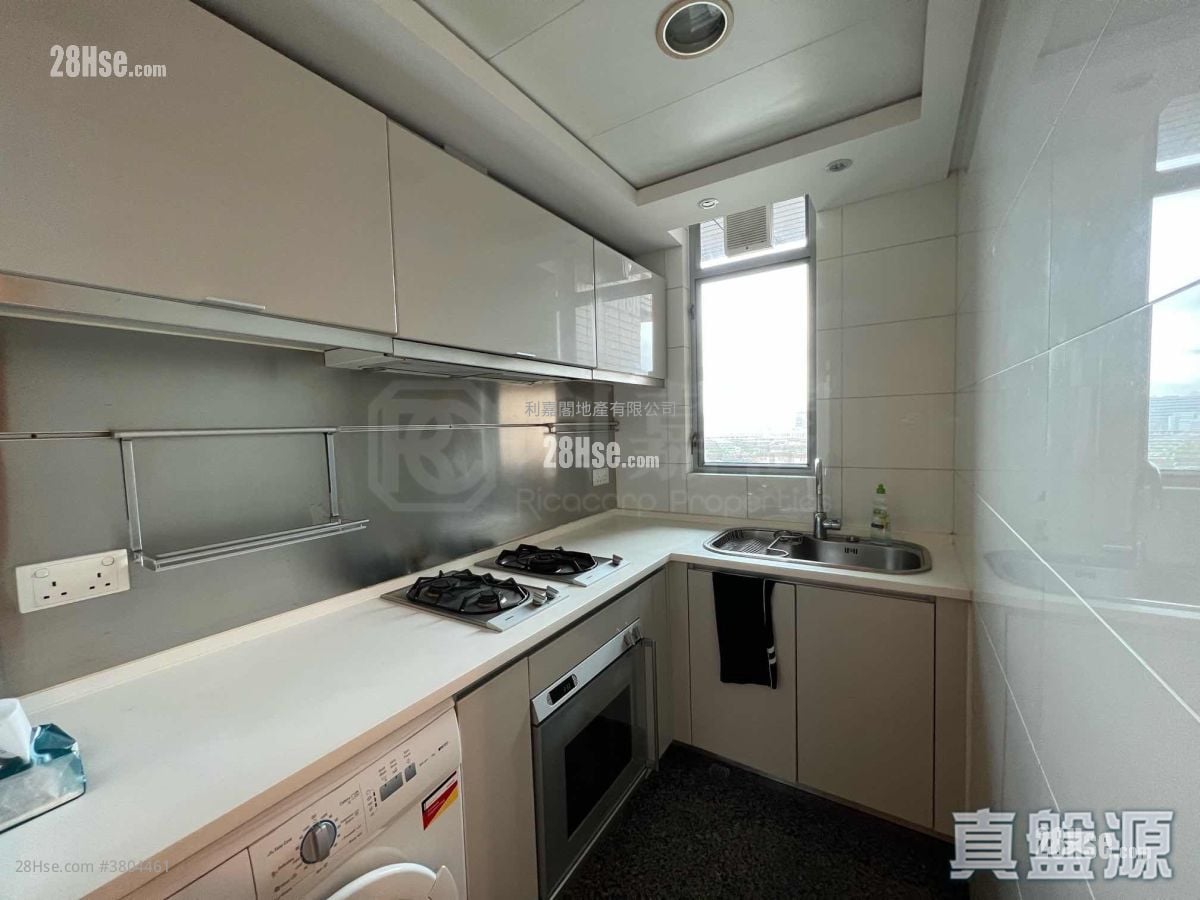 Manhattan Hill Rental 2 Bedrooms , 1 Bathroom 538 ft²