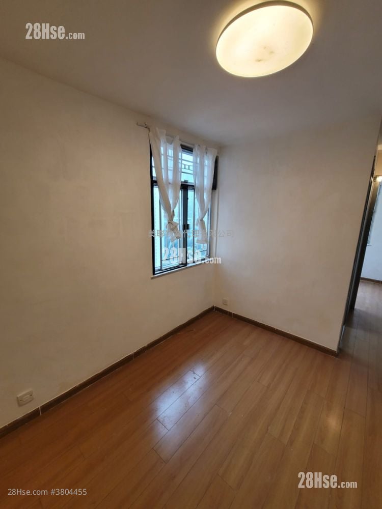 Amoy Gardens Rental 2 Bedrooms , 1 Bathroom 375 ft²