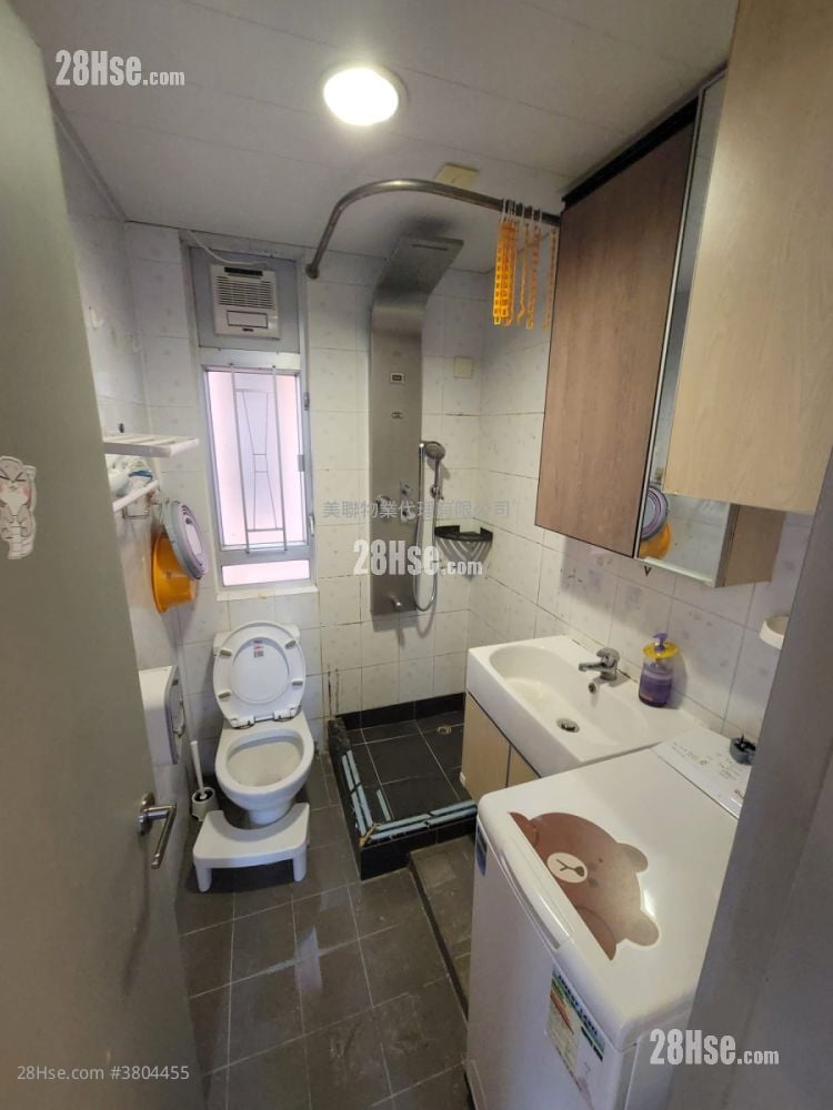 Amoy Gardens Rental 2 Bedrooms , 1 Bathroom 375 ft²