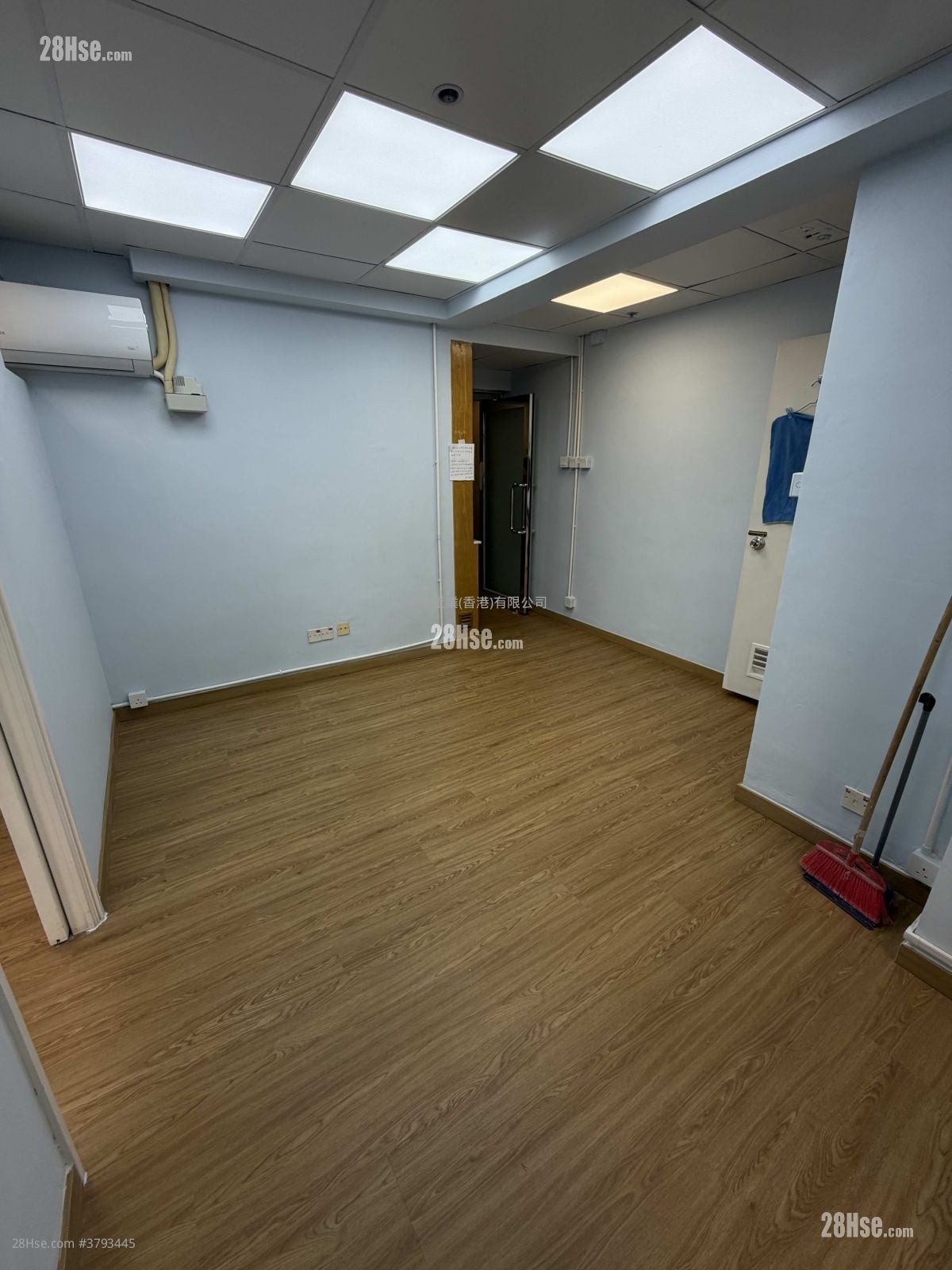 Chung Wo Commercial Centre Rental 1 Toilet